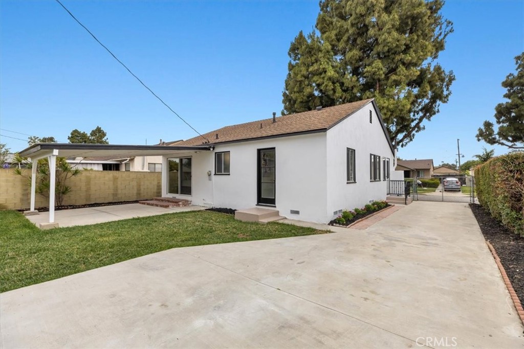 15007 Kornblum Avenue