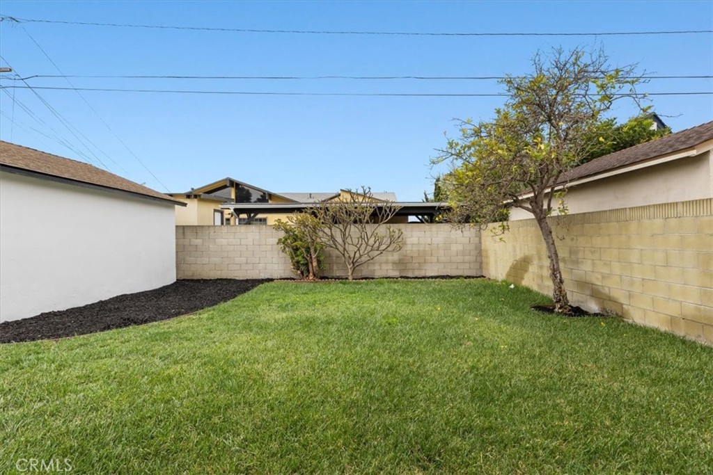 15007 Kornblum Avenue