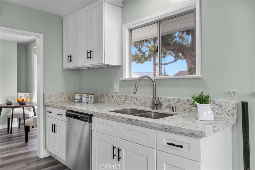 15007 Kornblum Avenue