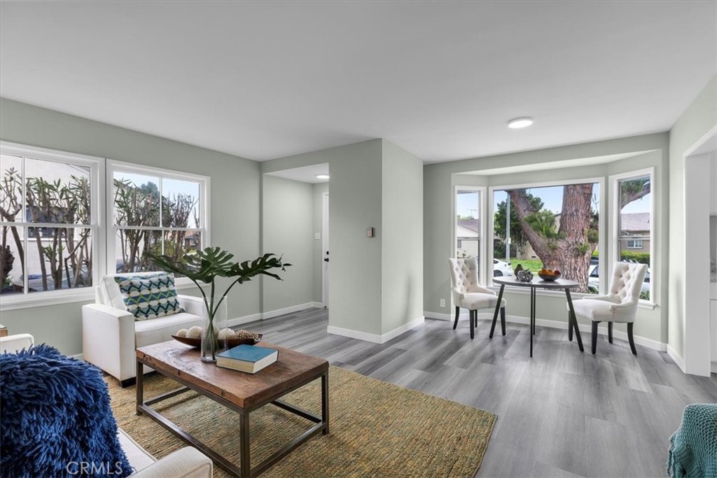 15007 Kornblum Avenue