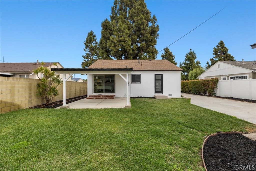 15007 Kornblum Avenue