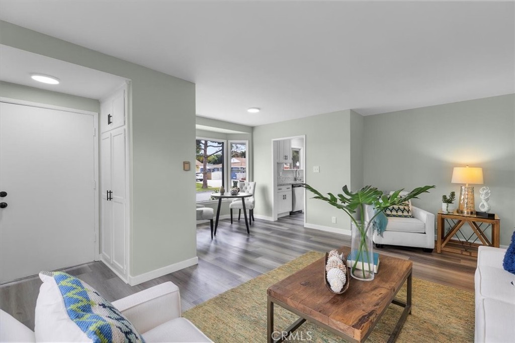 15007 Kornblum Avenue