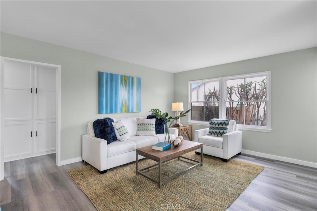 15007 Kornblum Avenue