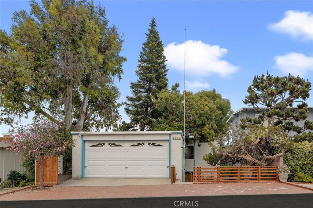 2614 Laurel Avenue