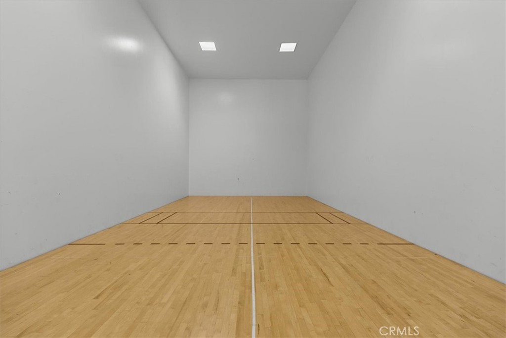 2621 Plaza Del Amo 504