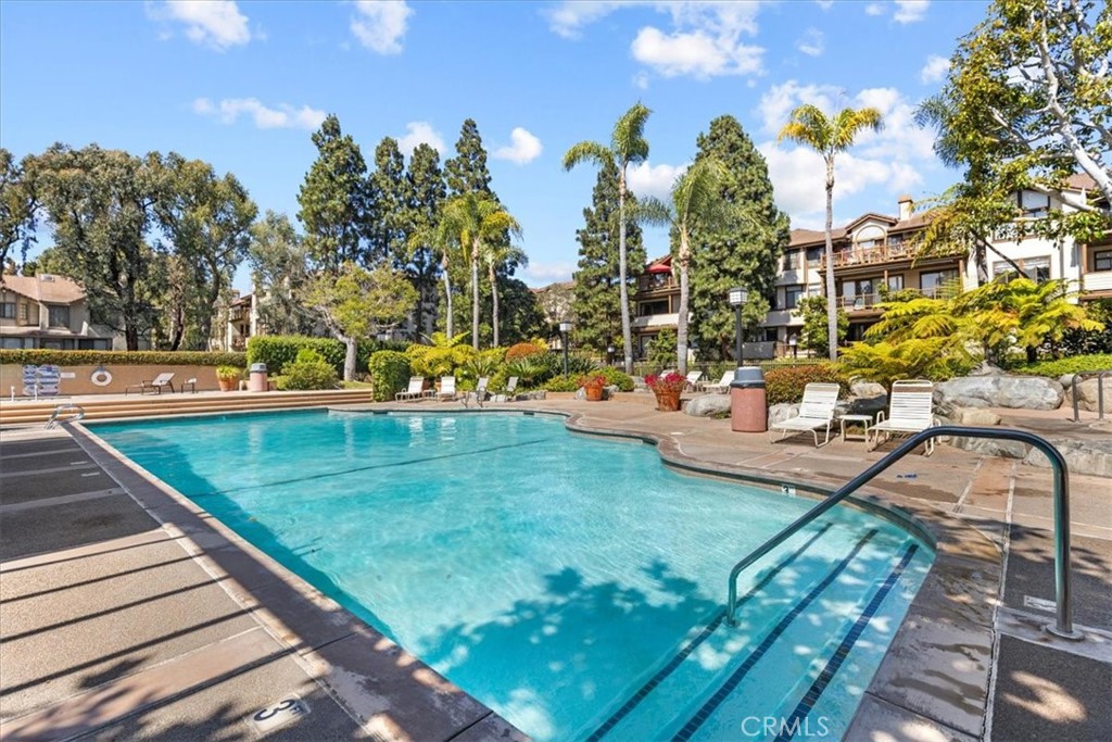 2621 Plaza Del Amo 504