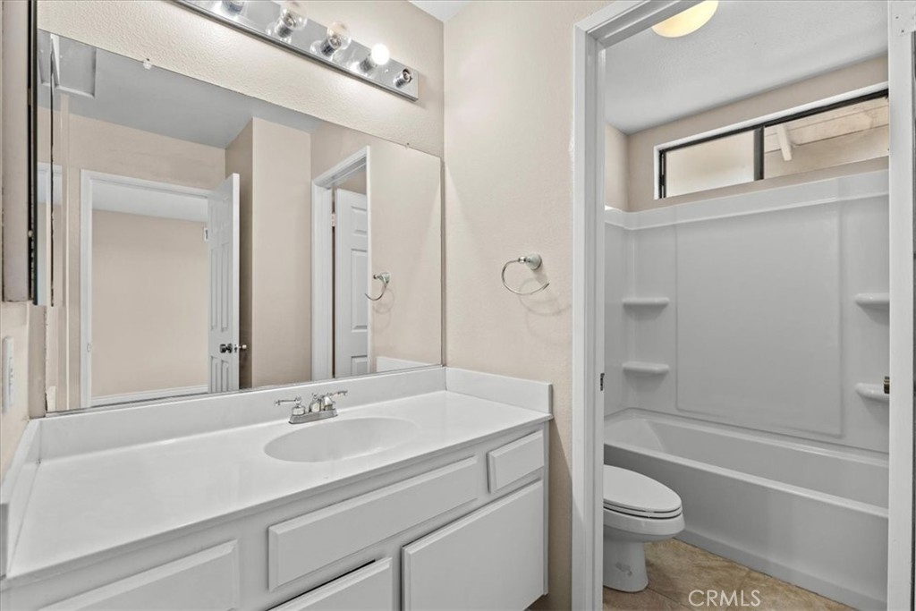 2621 Plaza Del Amo 504