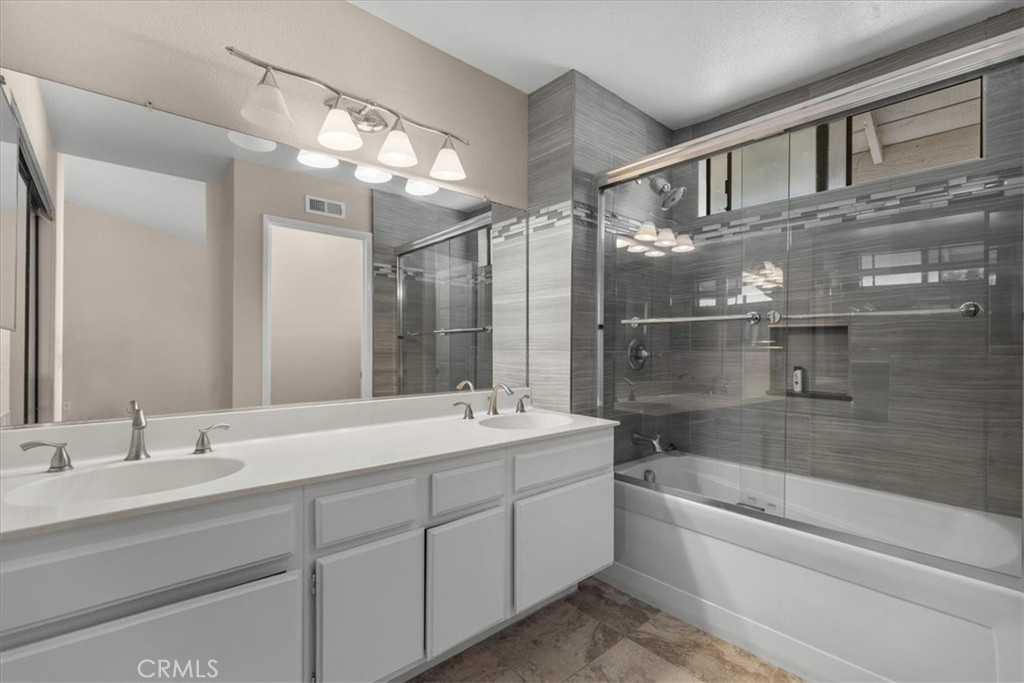 2621 Plaza Del Amo 504