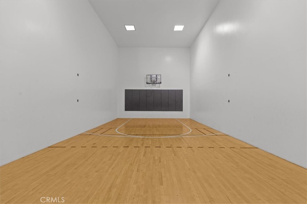 2621 Plaza Del Amo 504