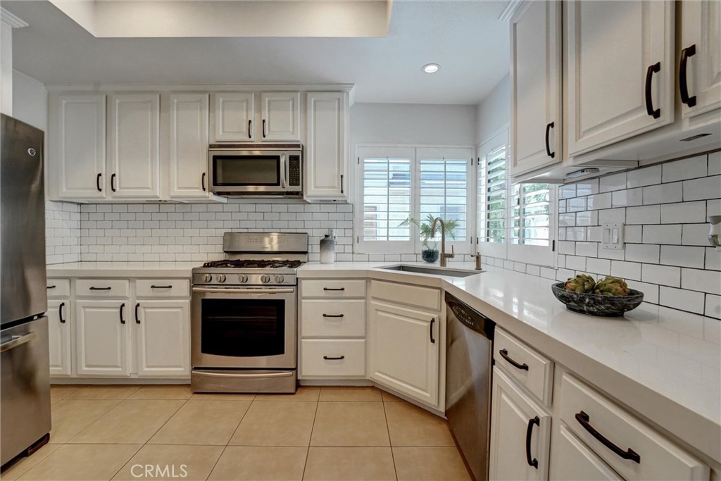 2577 Plaza Del Amo 720