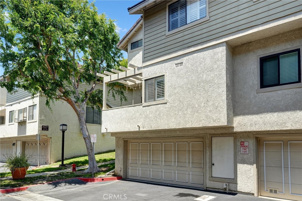 2577 Plaza Del Amo 720