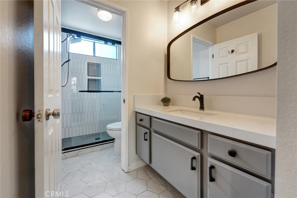 2577 Plaza Del Amo 720