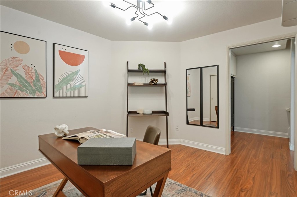 2577 Plaza Del Amo 720