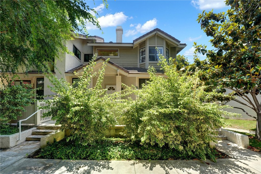 2577 Plaza Del Amo 720