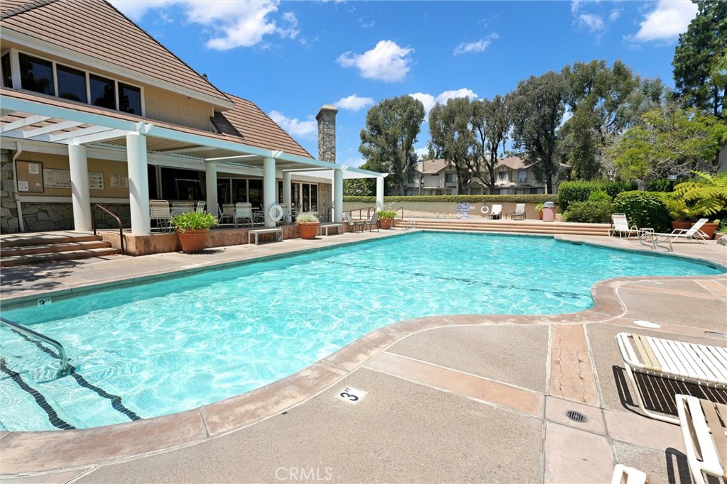 2577 Plaza Del Amo 720