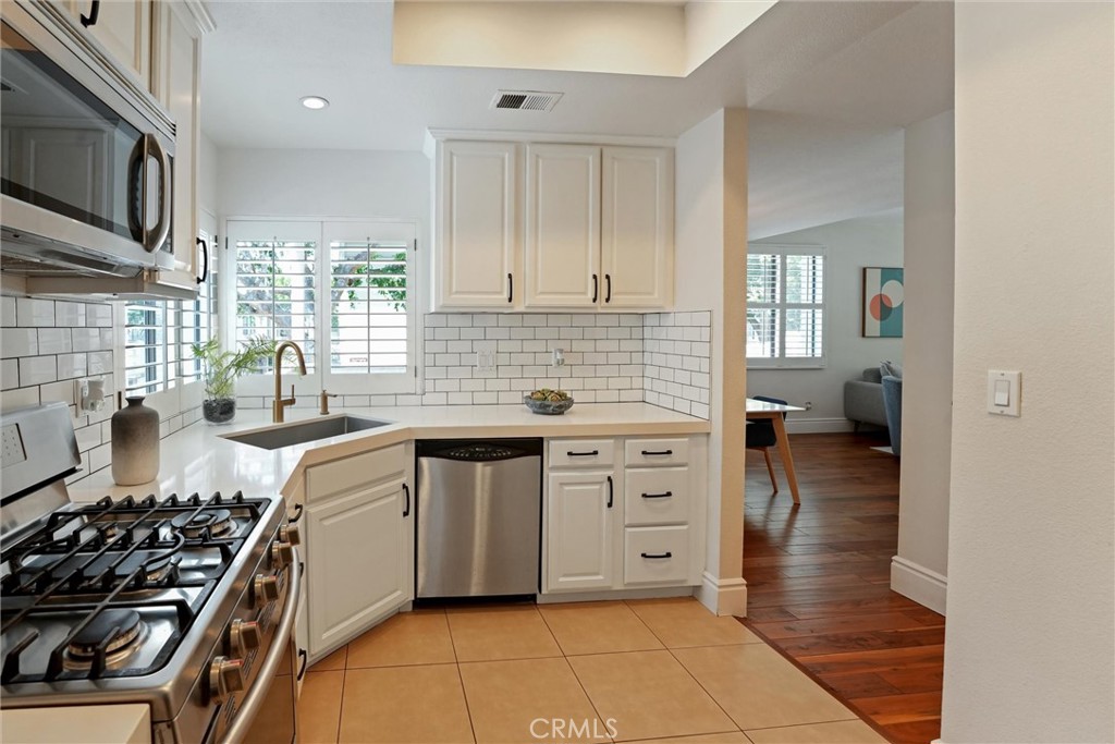 2577 Plaza Del Amo 720