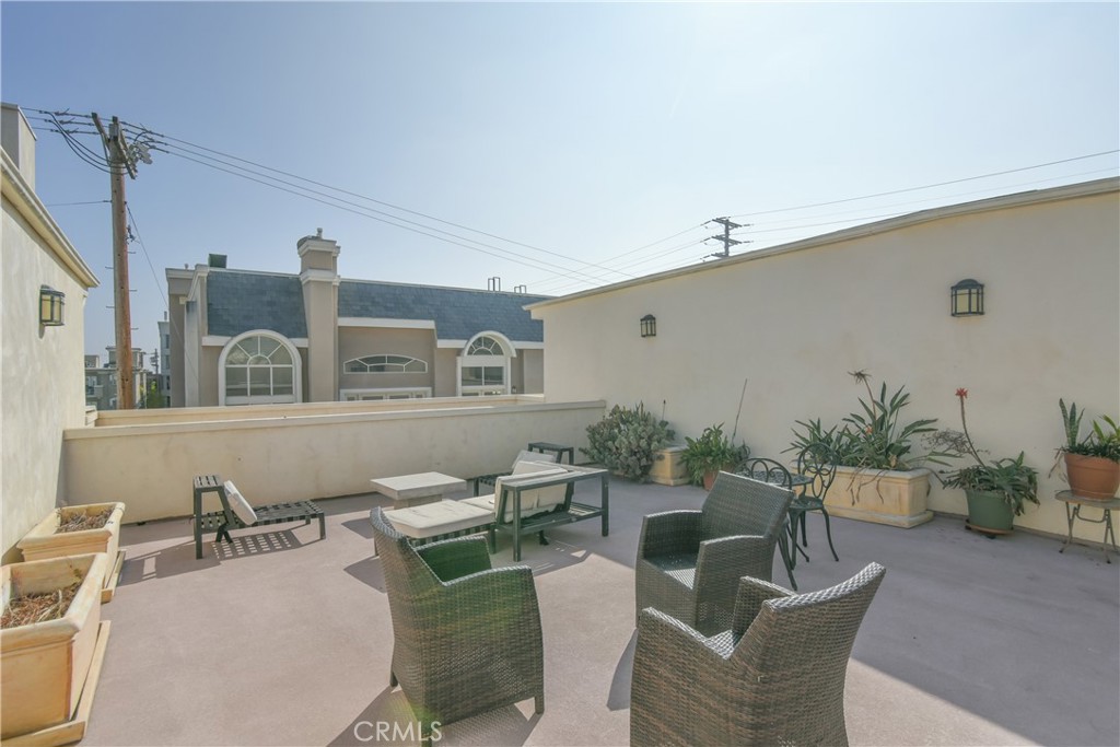 11848 Kiowa Avenue 305