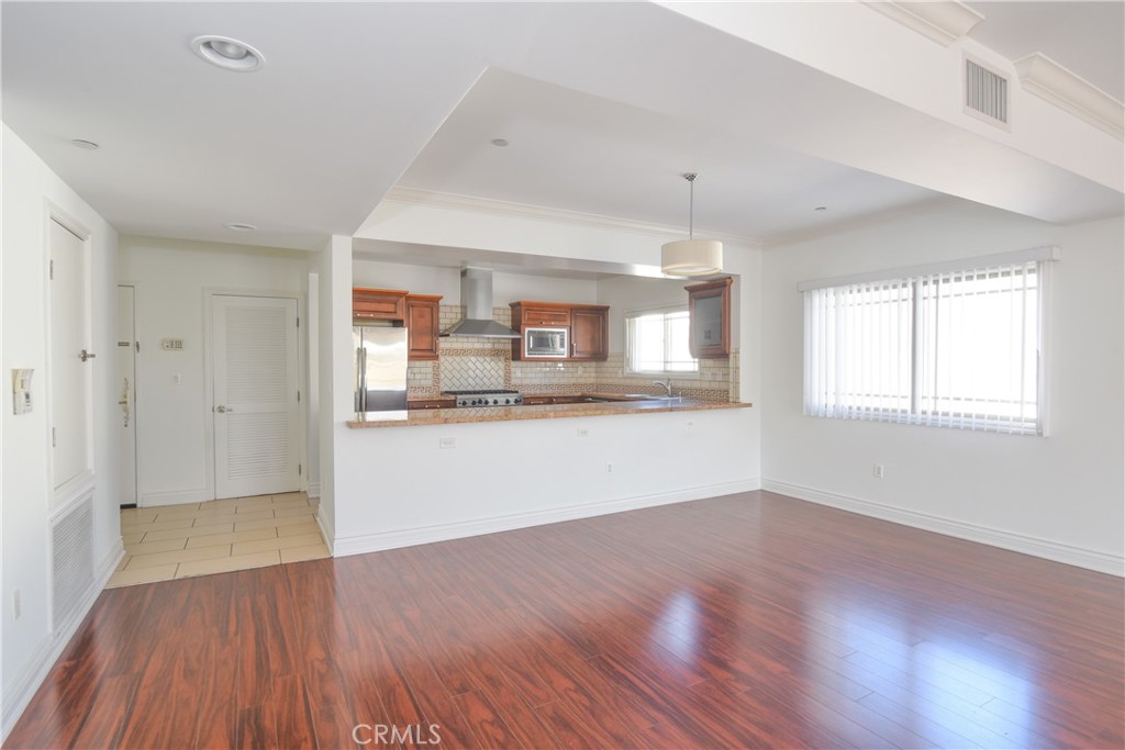 11848 Kiowa Avenue 305