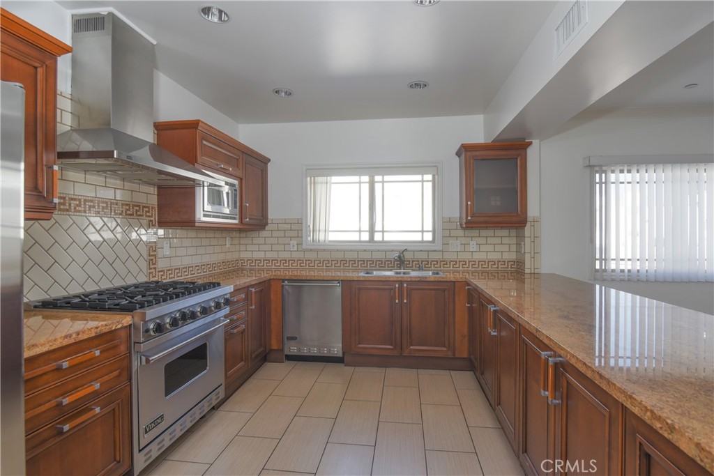 11848 Kiowa Avenue 305