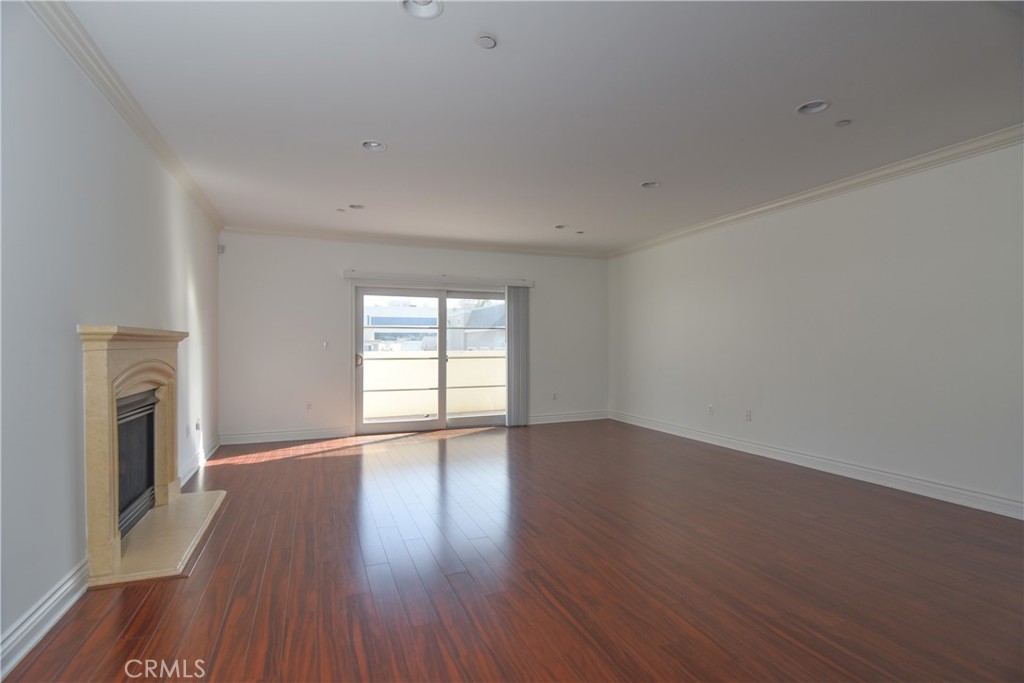 11848 Kiowa Avenue 305