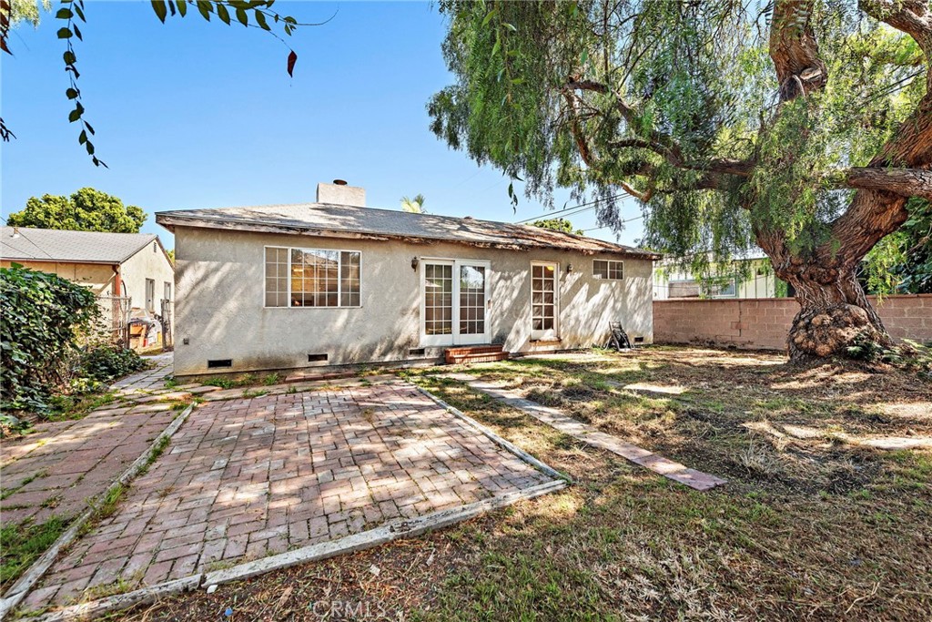 3742 W 176th Street