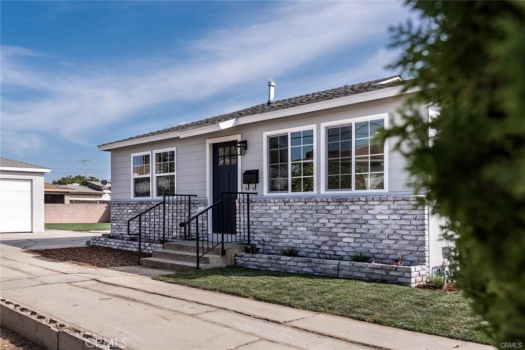 13906 Yukon Avenue