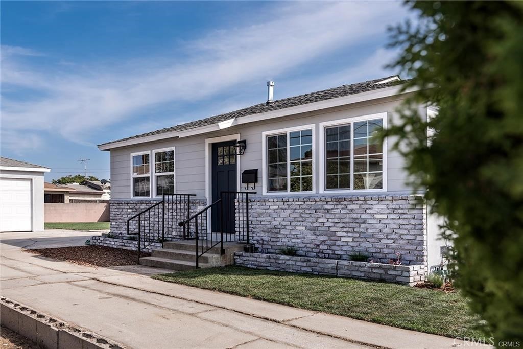 13906 Yukon Avenue