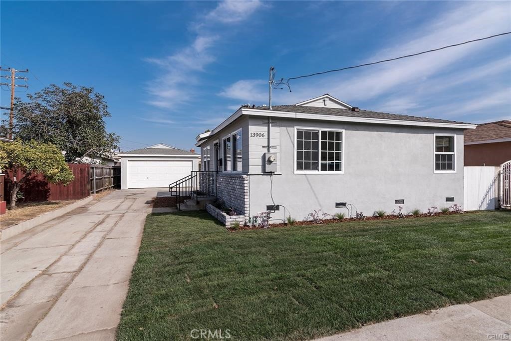 13906 Yukon Avenue
