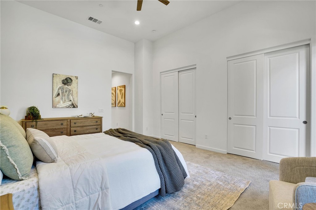 1512 W Artesia Square F