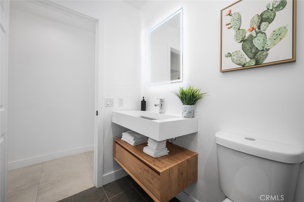 2890 N Farrell Drive