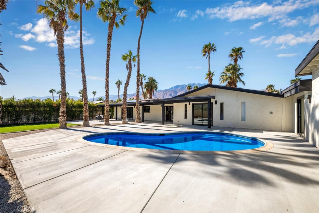 2890 N Farrell Drive