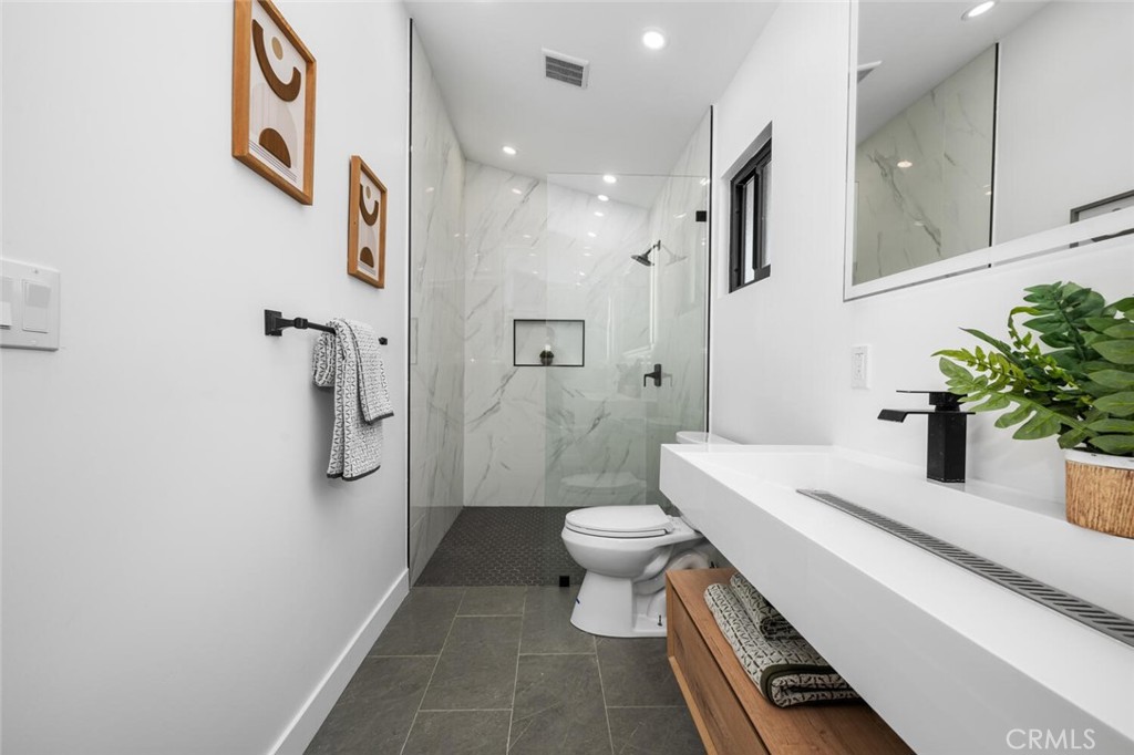 2890 N Farrell Drive