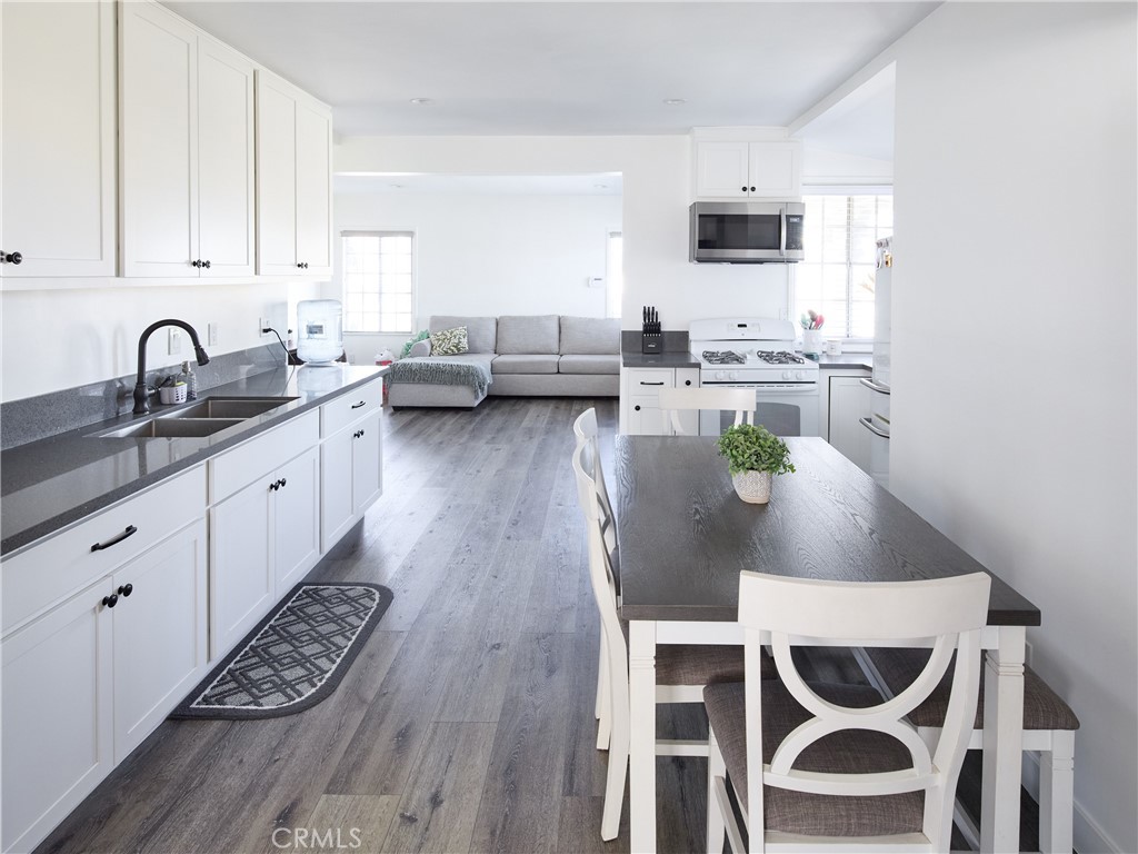 14450 Cordary Avenue