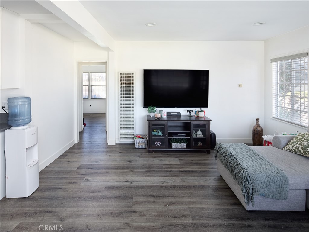 14450 Cordary Avenue