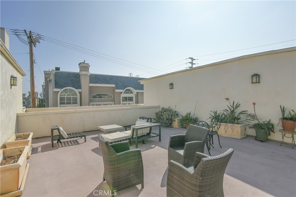 11848 Kiowa Avenue PH5