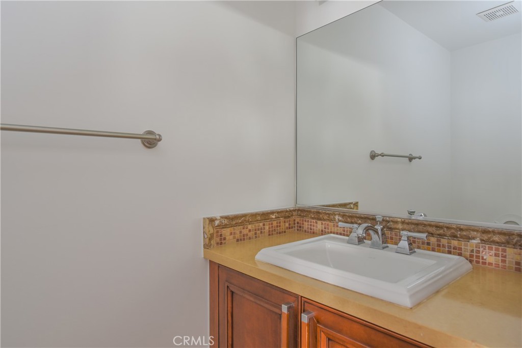 11848 Kiowa Avenue PH5