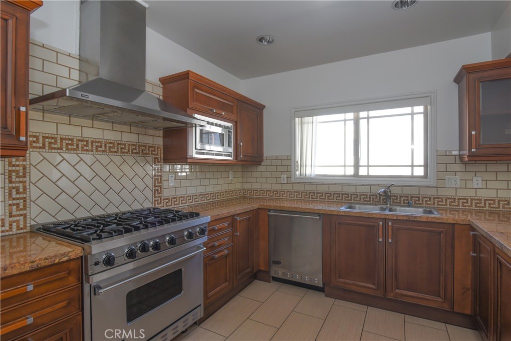 11848 Kiowa Avenue PH5