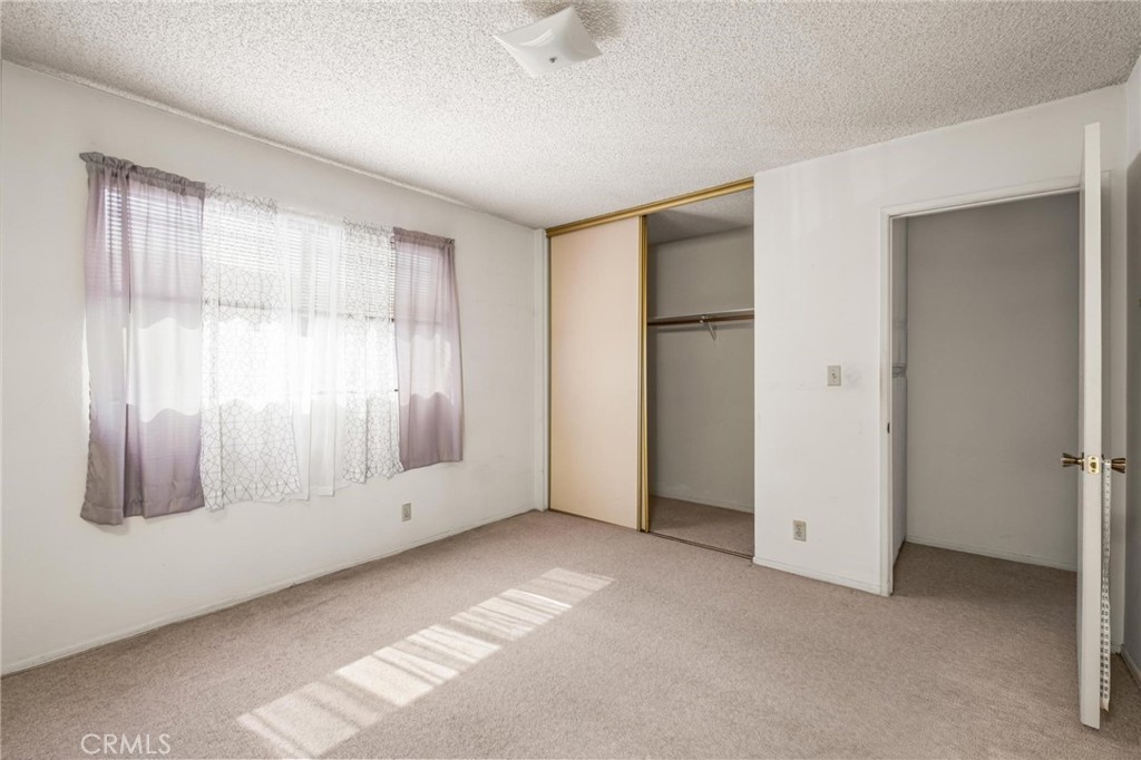 16118 S Manhattan Place