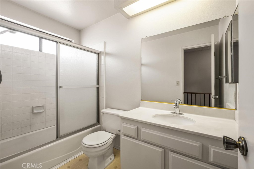 16118 S Manhattan Place