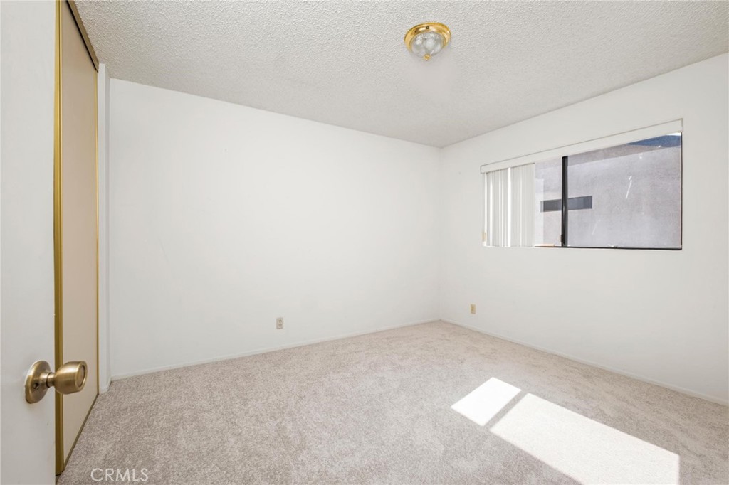 16118 S Manhattan Place