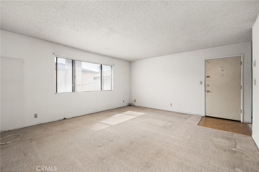 16118 S Manhattan Place