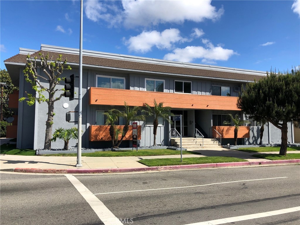 11825 National Boulevard 3