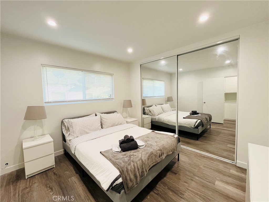 3864 Inglewood Boulevard 7