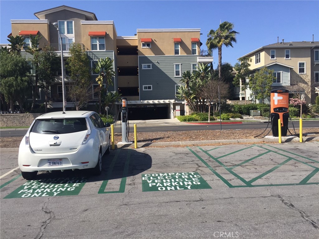 2349 Jefferson St 202