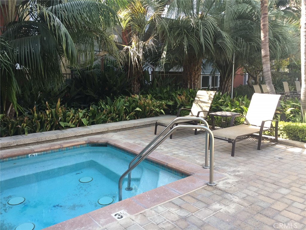 2349 Jefferson St 202