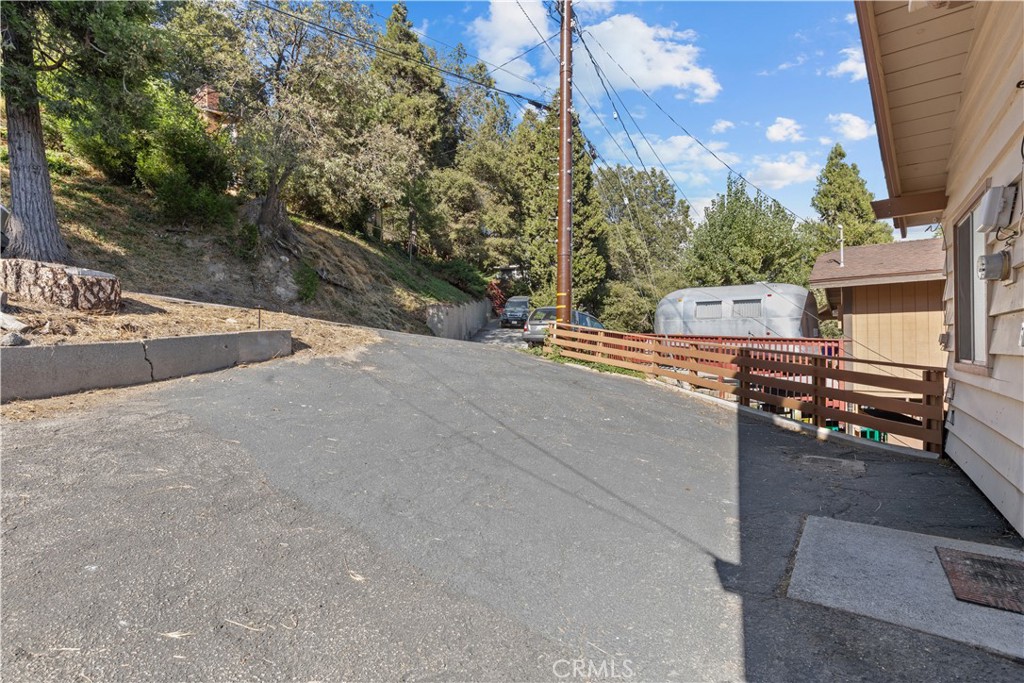 23755 Zuger Dr