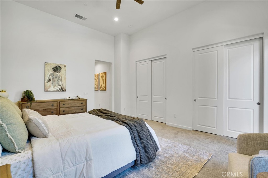 1512 W Artesia Square F