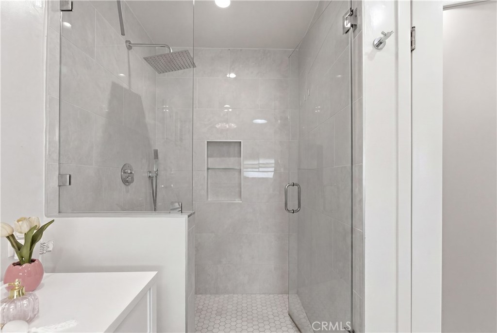 3642 Locust Ave