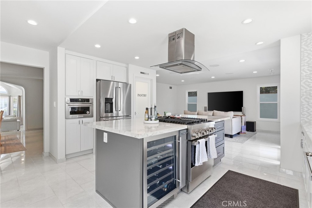 3642 Locust Ave