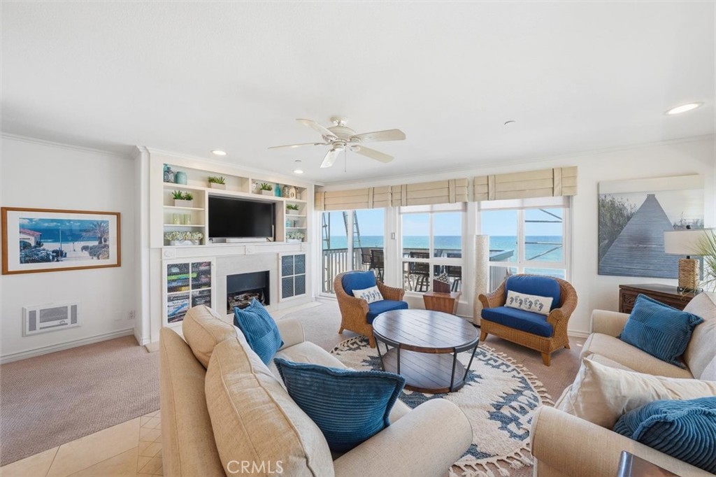 625 Esplanade 9